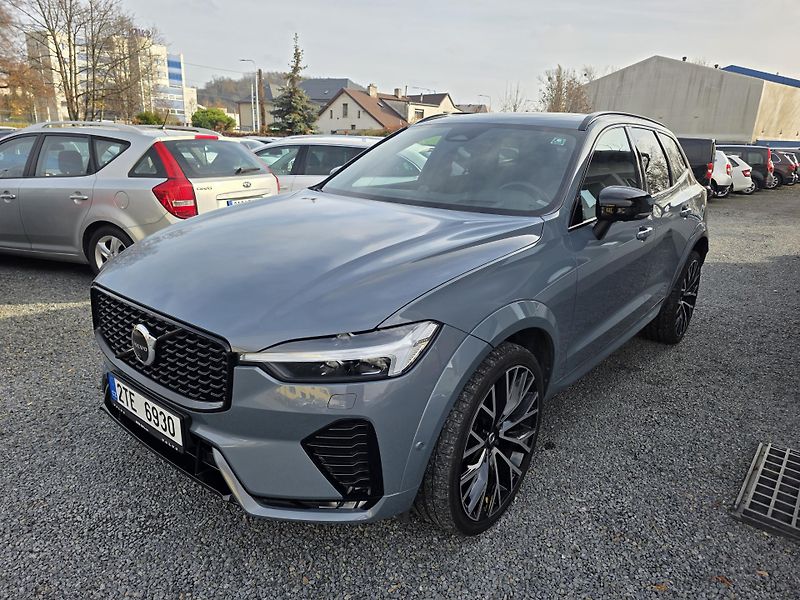 Volvo XC60 2.0 D R-Designe Bowers&Wilkins - fotka 3 z 34