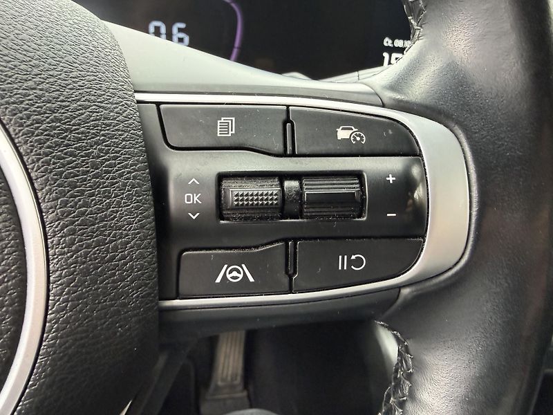 Kia Sportage 1.6 T-GDi Exclusive 4x2 - fotka 7 z 10