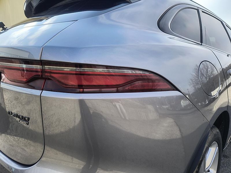 Jaguar F-Pace (2021) D300 AWD R -DINAMIC SE AUTOMAT - fotka 12 z 68