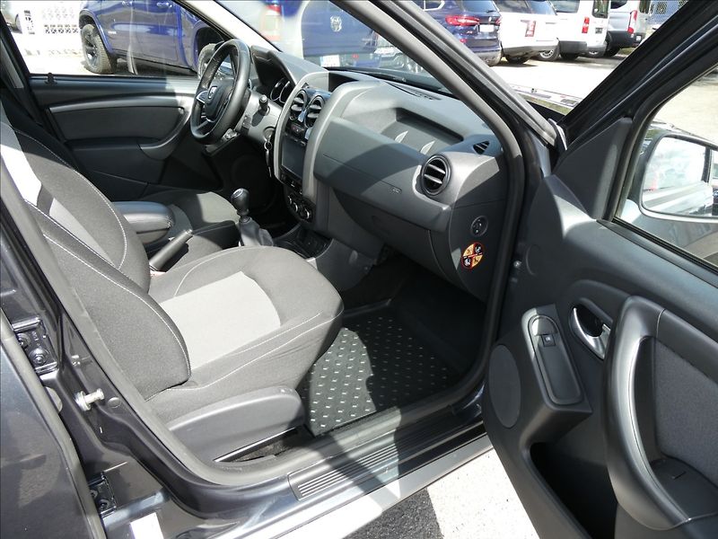Dacia Duster 1,2 TCe 92 kW Prestige,TZ,navi - fotka 15 z 39