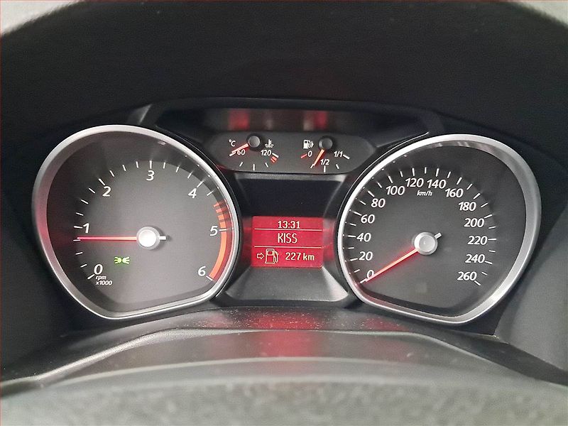 Ford Mondeo (2011) 2.0 TDCi, Vyhř. sedaček - fotka 11 z 14