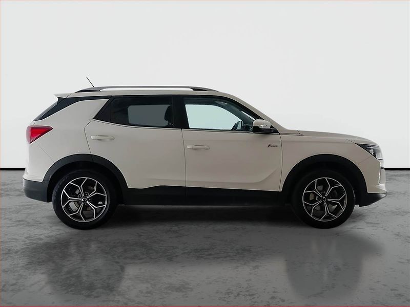 SsangYong Korando (2023) Style Plus 1.5 T-GDI, ČR,1.maj - fotka 6 z 17