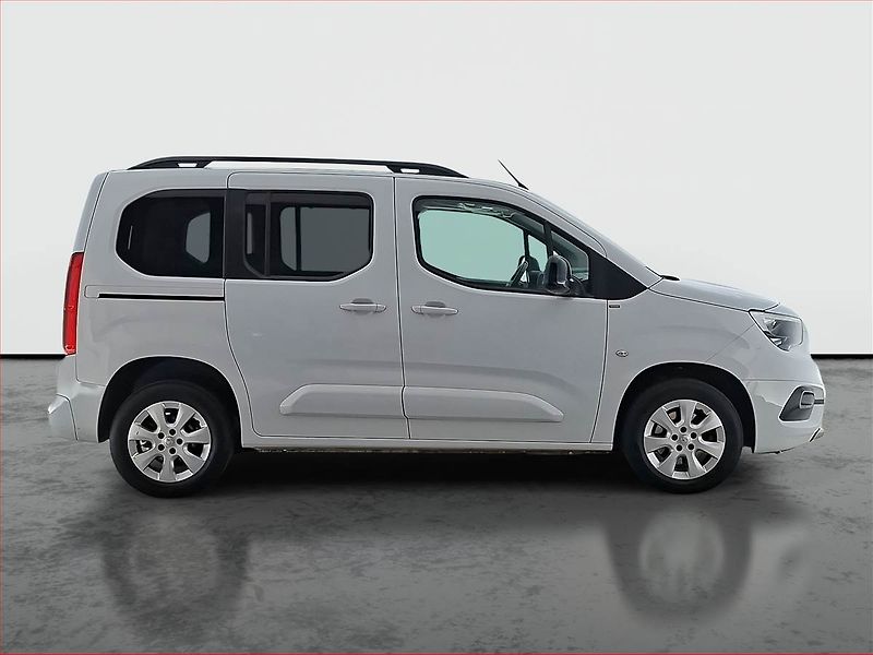 Opel Combo (2023) Elegance 1.5 CDTI, 5Míst, ČR - fotka 6 z 19