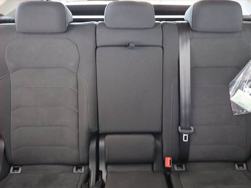 Volkswagen Tiguan Allspace (2019) R-Line 2.0 TDI - fotka 10 z 25