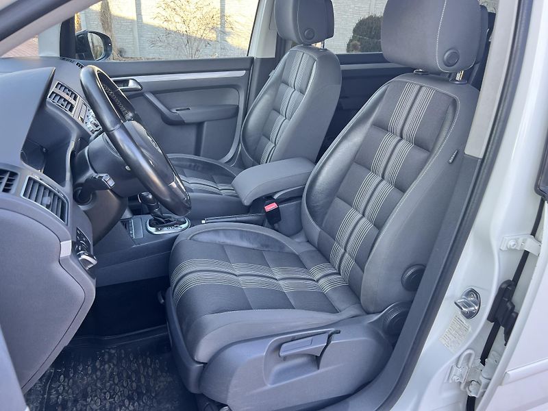 Volkswagen Touran 1.6TDI 77KW,MATCH,NAVI,DSG,DIG - fotka 13 z 46