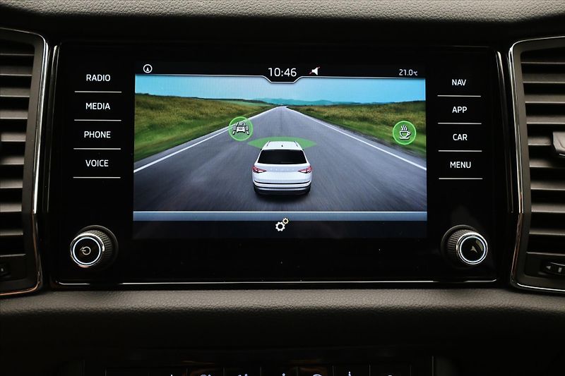 Škoda Kodiaq 1,5 TSI 110 kW TAŽNÉ NAVI Záru - fotka 19 z 31