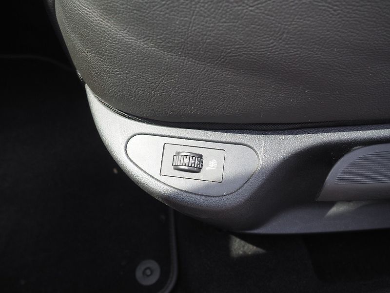 Peugeot 308 (2013) 2.0 HDI, SW BusinessLine, AT - fotka 21 z 33