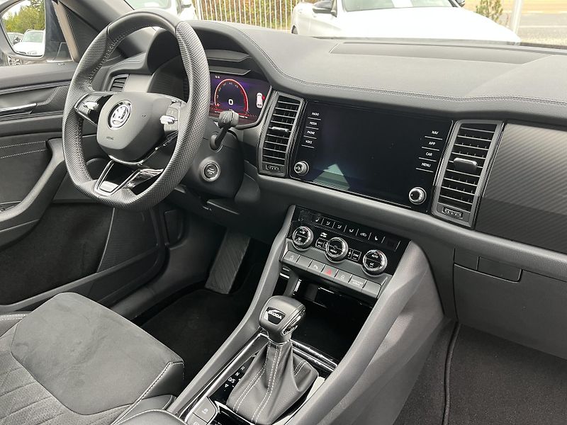 Škoda Kodiaq (2023) 2.0 TDI DSG SPORTLINE - fotka 18 z 45