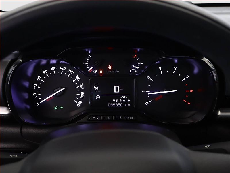 Citroën C3 (2019) 1.2 PureTech, ČR,1.maj - fotka 9 z 16