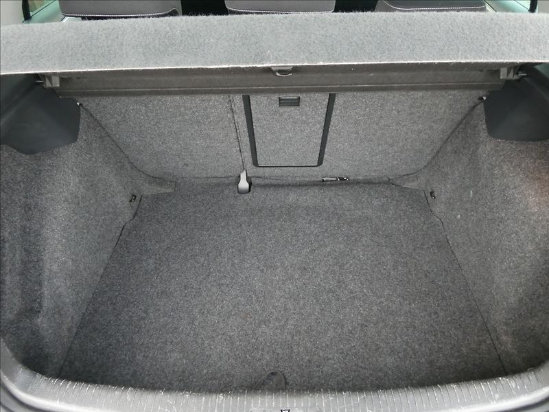Volkswagen Golf 1,2 TSi 77kW MATCH serviska - fotka 21 z 45