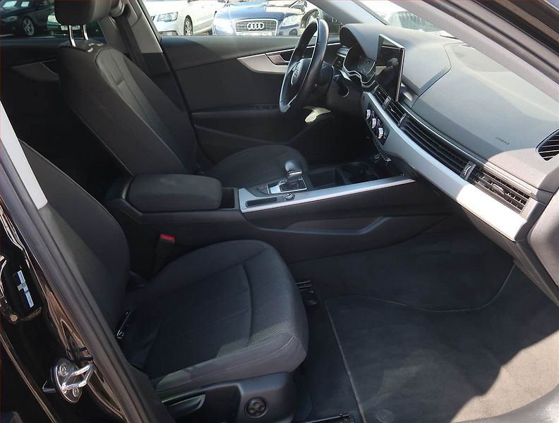 Audi A4 (2019) 30 TDI, Automat, Navi - fotka 9 z 27
