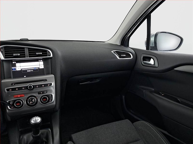 Citroën C4 (2016) 1.2 PureTech, Tempomat - fotka 8 z 18