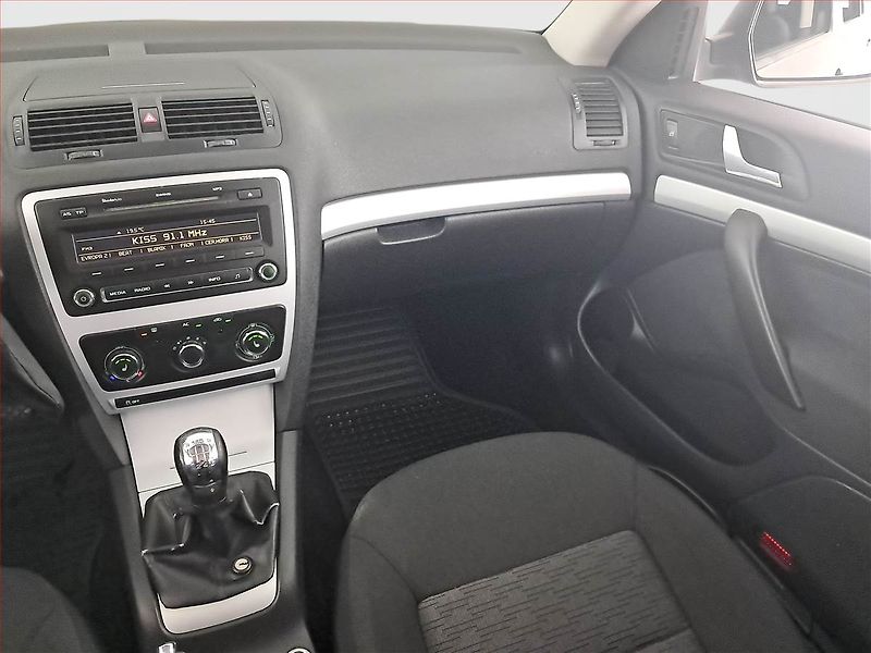 Škoda Octavia (2010) 1.2 TSI, ČR,1.maj, Serv.kniha - fotka 8 z 18