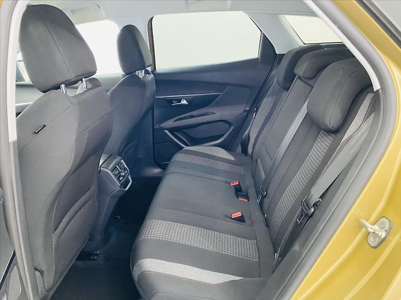 Peugeot 3008 1,2 PureTech 96kW Active - fotka 6 z 28