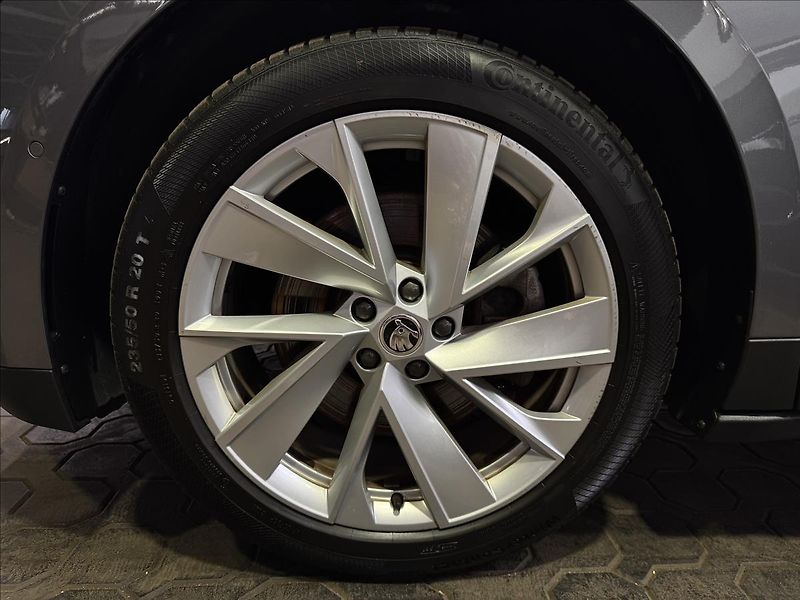 Škoda Enyaq IV80 ACC TAŽNÉ MATRIX LED - fotka 45 z 47