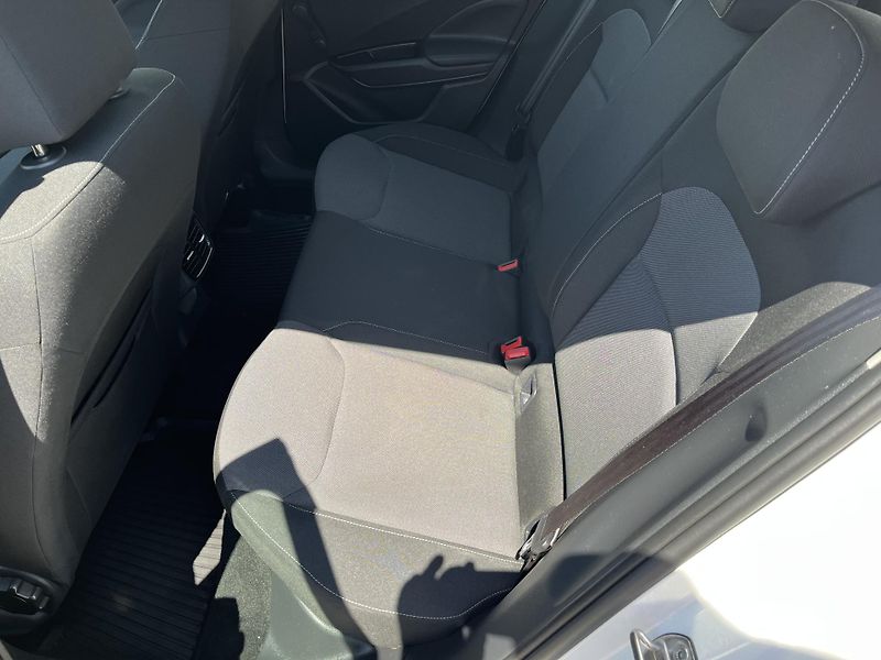 Škoda Fabia 1.0 MPi Ambition Plus 59 kW - fotka 12 z 34