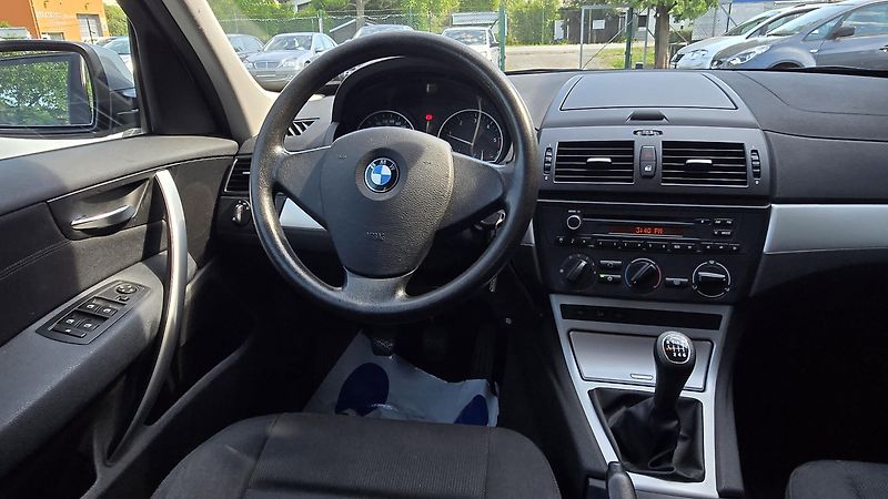 BMW X3 X DRIVE 2.0D 130KW 1MAJITEL - fotka 18 z 40