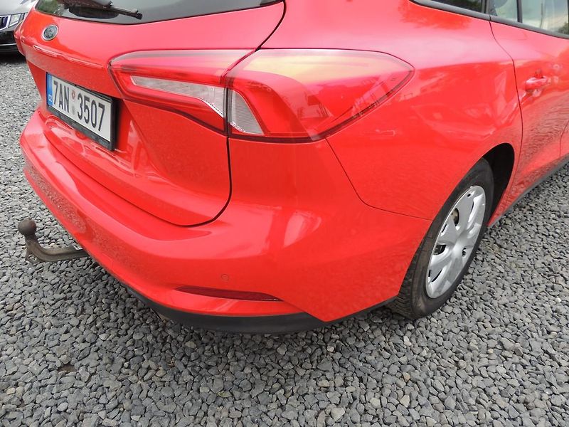 Ford Focus (2019) Combi 1.0i,92kw,ČR,1.majitel - fotka 12 z 49