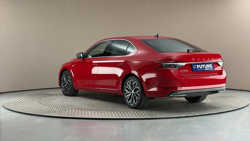 Škoda Superb 2.0 TDI DSG 4x4 L&K - fotka 2 z 32