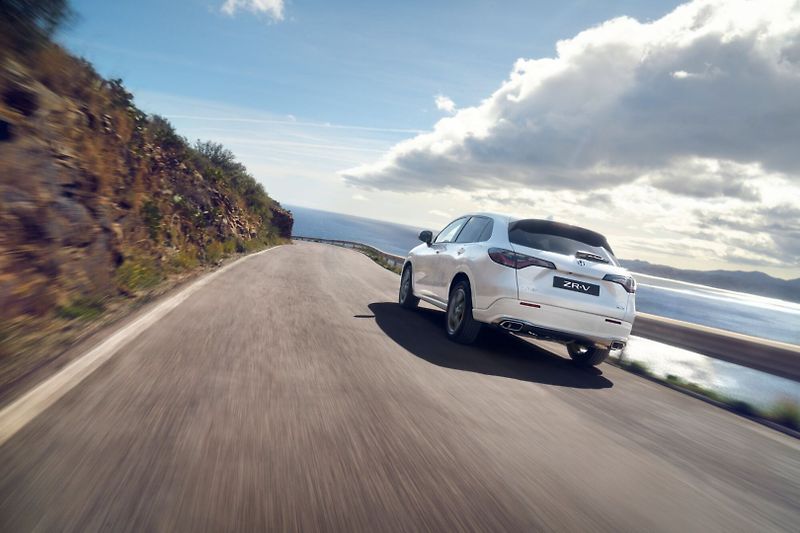 Honda ZR-V (2026) 2.0e:HEV 135kW ADVANCE MR2027 - fotka 6 z 8