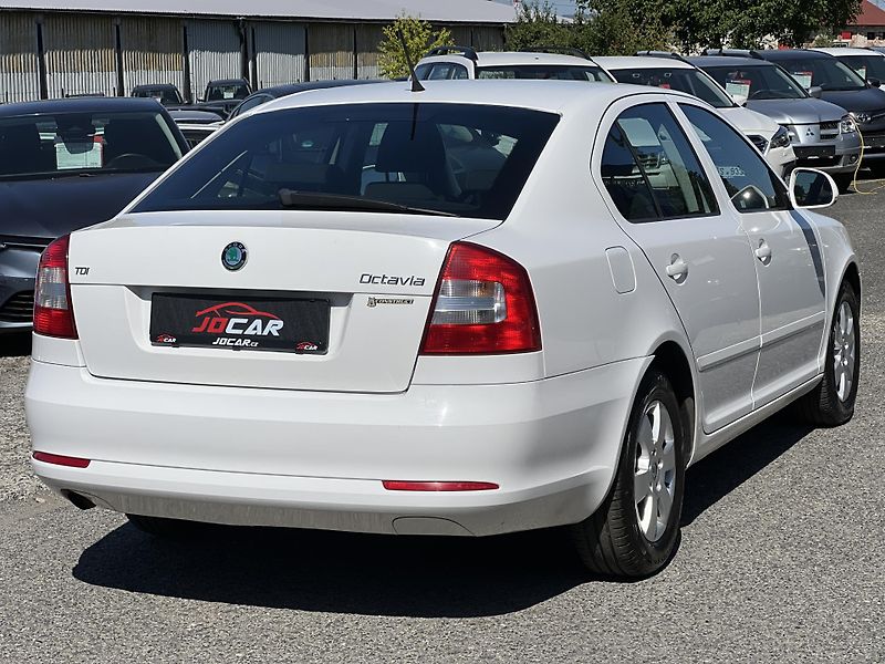 Škoda Octavia 1.6TDi 77kw TEMPOMAT ALU ČR  - fotka 7 z 35