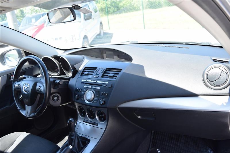 Mazda 3 1,6 I 77KW KLIMA NOVÁ STK - fotka 22 z 47