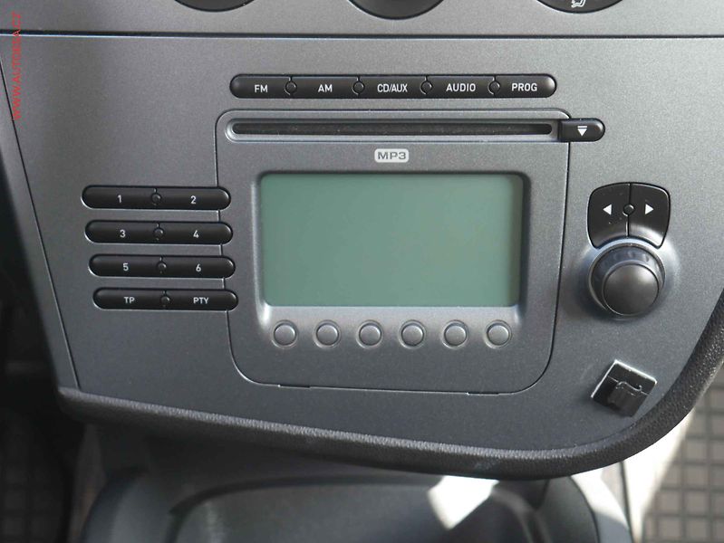 Seat Leon (2008) 1.4 MPi, ČR, STK5/28 - fotka 12 z 14