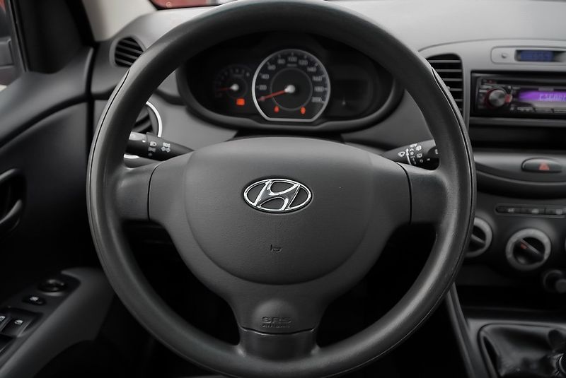Hyundai i10 1.1 - fotka 23 z 25