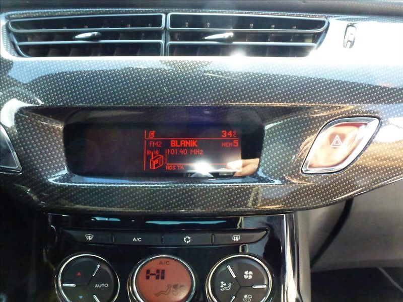 Citroën DS3 1,6 16V VTi THP SportChic - fotka 33 z 49