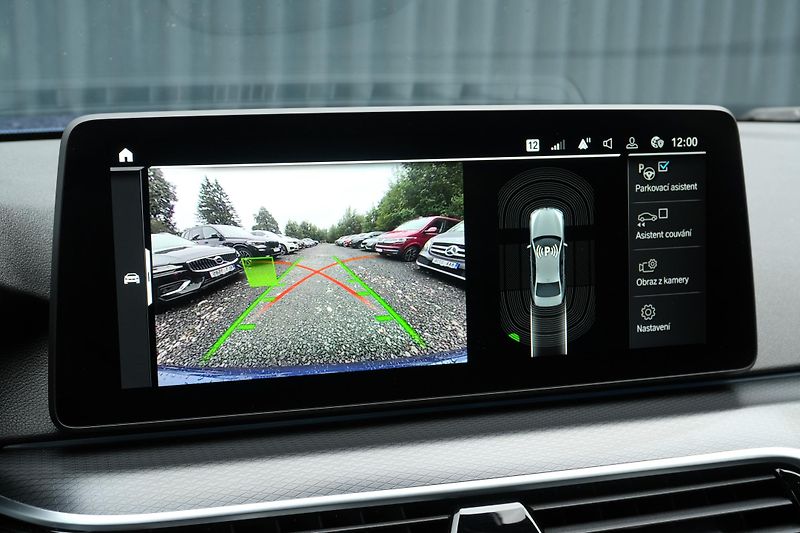 BMW Řada 5 545e xDríve, ČR, Ventilace - fotka 18 z 31