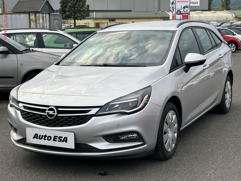 Opel Astra (2017) 1.6CDTI, ČR, servis.kniha - fotka 3 z 14