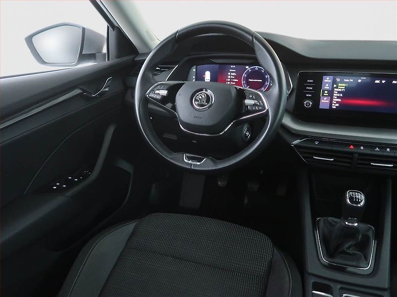 Škoda Octavia (2023) Ambition 2.0 TDI, ČR,1.maj - fotka 7 z 18