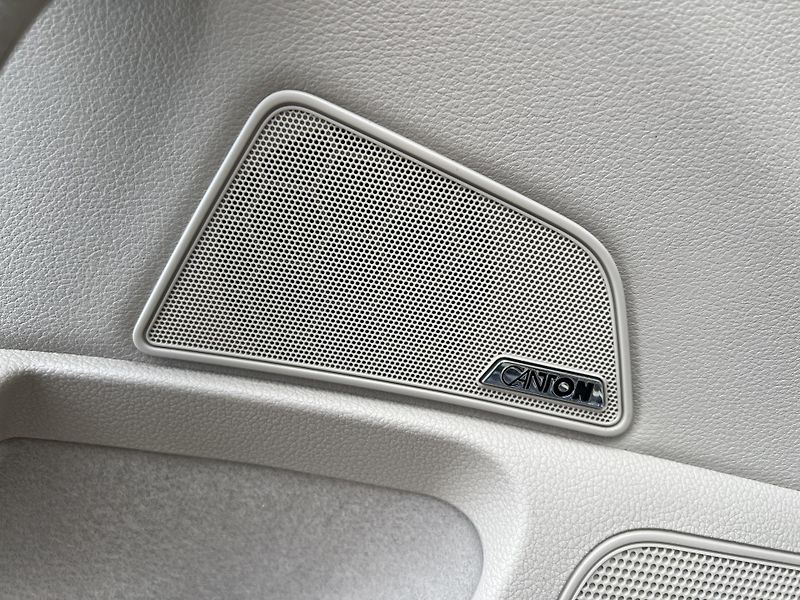 Škoda Superb 2.0TDi 110kw L&K ČR 1.MAJ DPH - fotka 12 z 50