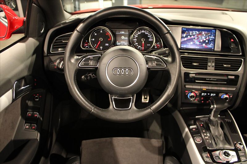 Audi A5 TDi V6 quattro S Line Cabriole - fotka 16 z 27