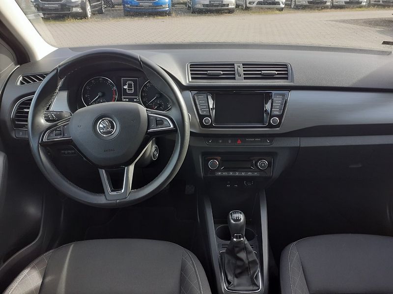 Škoda Fabia (2017) III Kombi 1.2 TSi 81kW - fotka 7 z 40