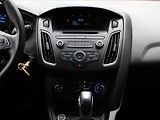 Ford Focus (2015) 1.0 EcoBoost, Automat - náhled 10