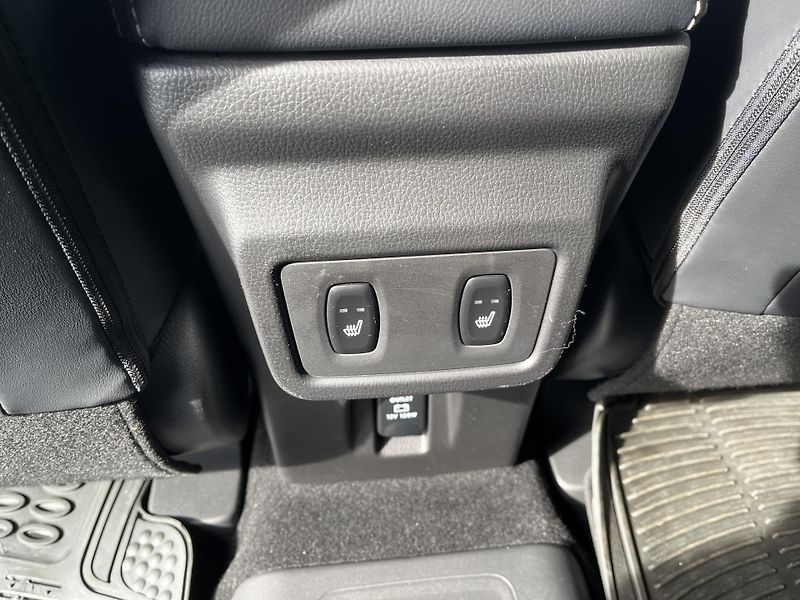 Mitsubishi Eclipse Cross 2.4 PHEV 4x4 - fotka 13 z 32