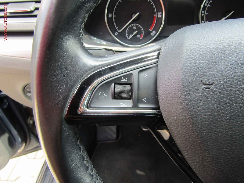 Škoda Superb (2016) 1.6TDI, servis.kniha - fotka 18 z 20