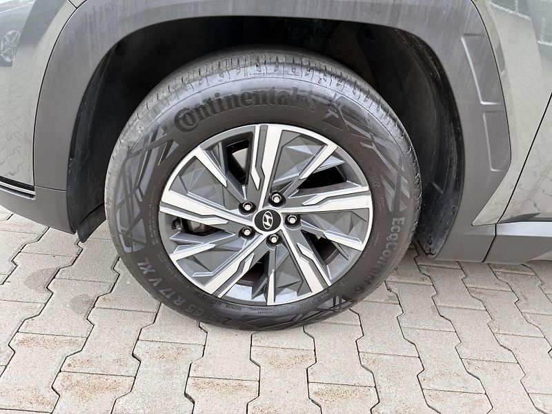Hyundai Tucson 1.6T-GDi 110kW COMFORT - fotka 27 z 28