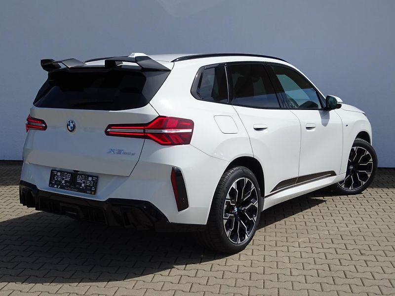 BMW X3 20d xDrive - fotka 3 z 7