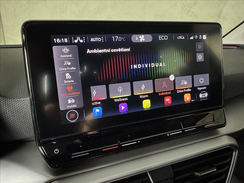 Seat Leon 1,4 TSi  e-Hybrid FR Line LED - fotka 35 z 50