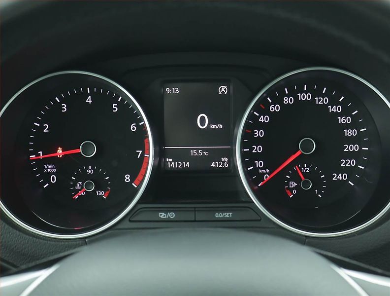 Volkswagen Polo (2014) Highline 1.2 TSI, Serv.kniha - fotka 11 z 15