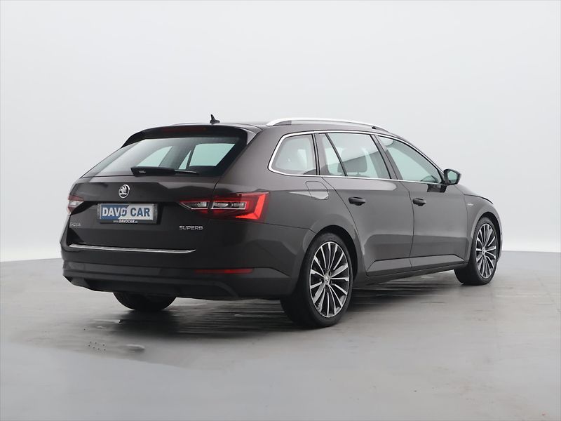Škoda Superb 2,0 TDI 110kW DSG CZ L&K - fotka 7 z 35