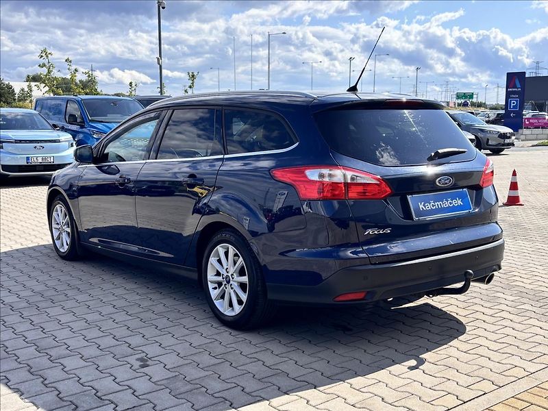 Ford Focus 2,0 TDCi 103kW AUT Titanium - fotka 3 z 27