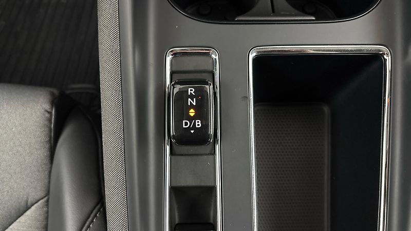 Škoda Enyaq 82 kWh AUT 80 Loft - fotka 23 z 29