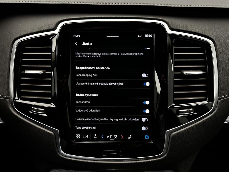 Volvo XC90 B5 AWD PLUS BRIGHT AUT CZ - fotka 44 z 53