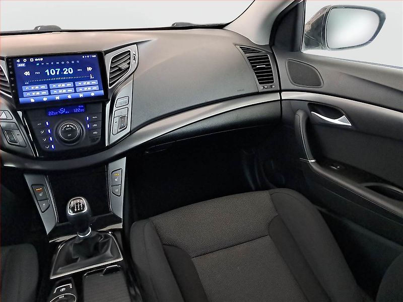 Hyundai i40 (2014) 1.7 CRDi, Navi, Tempomat - fotka 8 z 15