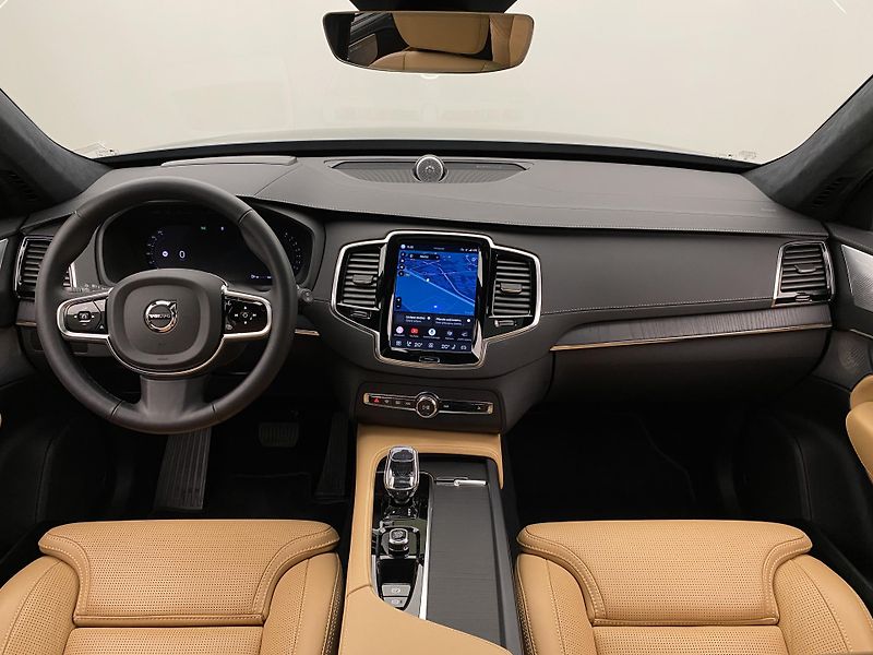 Volvo XC90 B5 AWD BRIGHT ULTRA AUT CZ 7m - fotka 2 z 66