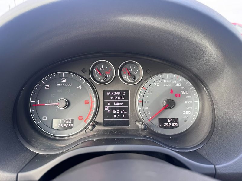 Audi A3 (2011) 2,0 TDI 103 KW 2. MAJ 2X KOLA - fotka 25 z 49