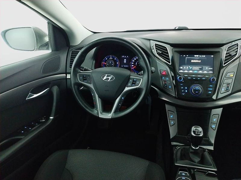 Hyundai i40 (2019) 1.6 CRDi, Serv.kniha, Navi - fotka 7 z 21